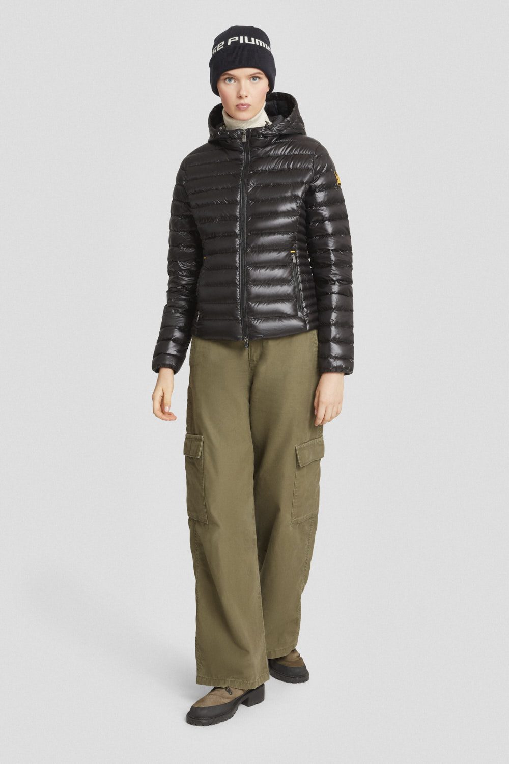 Piumino leggero nero lucido con cappuccio AGHATA 2.0