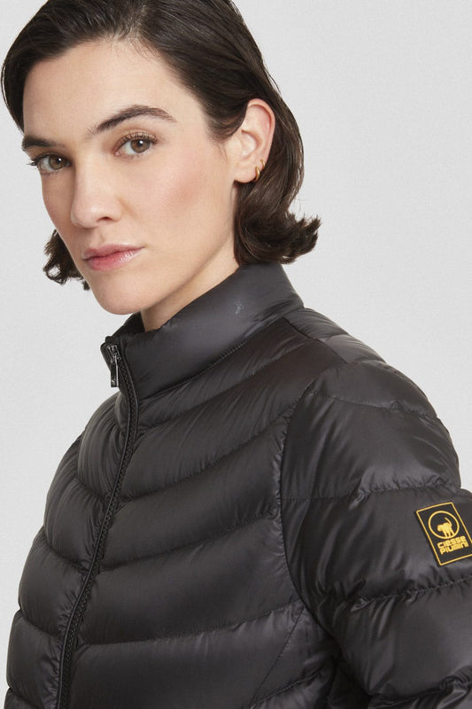 Piumino leggero nero senza cappuccio PISKA