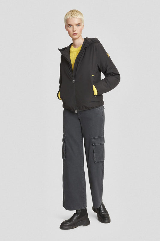 Giacca imbottita nera  con cappuccio