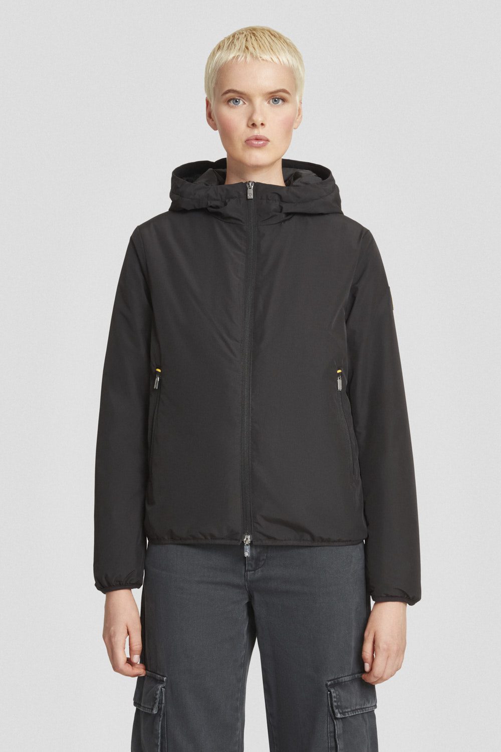 Giacca imbottita nera  con cappuccio